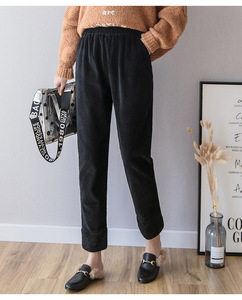 <span class=keywords><strong>Pantaloni</strong></span> Invernali da Donna in Velluto Felpato di Poliestere Pesante - Vita Alta, Vestibilità Skinny, Lunghezza alla Caviglia, Taglio Harem a Carota - Product Image 3