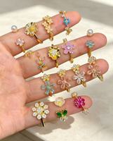 Cincin Wanita Berlapis Emas Motif Bunga, Dapat Disesuaikan, Cincin Tumpuk Mutiara & Zirkon Multi Warna untuk Pemakaian Sehari-hari