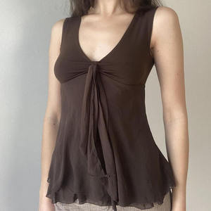 Débardeur court vintage américain délavé à col en V pour femme, couleur unie, avec détail de nœud, drapé et fluide, style décontracté - Product Image 6