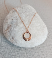 Collier avec pendentif rond, collier avec pendentif en acier inoxydable, bijoux plaqués or 18 carats, bijoux délicats en acier inoxydable, cadeau pour femmes