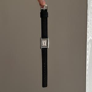 ساعات نسائية جديدة مربعة الشكل بحزام جلدي للطالبات والفتيات، تصميم روماني بسيط وأنيق، ساعات نسائية رائجة - Product Image 6