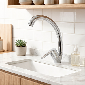 Robinet de cuisine moderne à un seul trou en alliage de zinc avec corps chromé et cartouche céramique, idéal pour les cuisines d'hôtels et d'appartements - Product Image 2