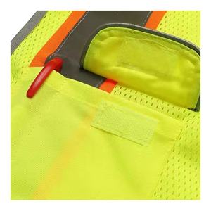 เสื้อกั๊กนิรภัยสะท้อนแสงคุณภาพสูง ดีไซน์ล่าสุดปี 2024 สำหรับผู้ชาย  รับสกรีนโลโก้ ผลิตจากโรงงานโดยตรง - Product Image 5