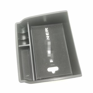 Caja de almacenamiento para reposabrazos Fortuner, organizador de plástico para consola central Toyota Fortuner 2016-2019 - Product Image 1