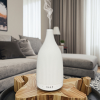 Diffuseur d'aromathérapie minimaliste blanc, humidificateur intelligent avec lumières LED 7 couleurs |   Distributeur de savon liquide pour voiture et hôtel avec arrêt automatique programmable, capacité de 51 à 100 ml