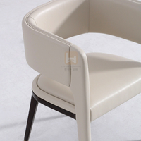 Ensemble de salle à manger de luxe moderne, chaise de salle à manger en cuir PU et table ronde en marbre, personnalisé pour hôtel, villa, appartement, restaurant
