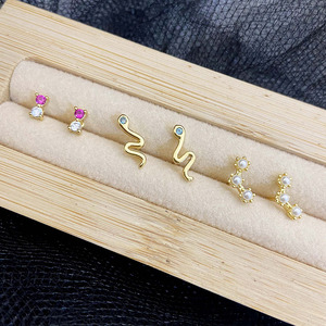 Listos para enviar, lindos pendientes de circonita cúbica con diseño de dulce caramelo, chapados en oro de 18k, para mujer. - Product Image 5