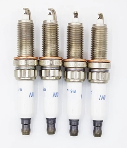 Sistema de motor de piezas de automóvil de marca maestra, bujías para <span class=keywords><strong>BMW</strong></span> E90 F07 F20 F10 F11 F12 F13 F34 F82 E70 E71 740i 750i OEM 12120037580 - Product Image 4