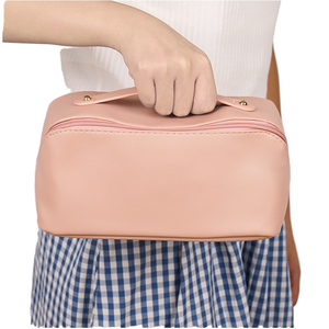 Nueva llegada, bolsa de maquillaje de moda con cremallera y diseño de letras, de piel sintética de alta calidad, bolsa de cosméticos portátil grande para viajes. - Product Image 1