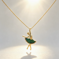 Collier pendentif ballerine doré avec jupe en émail vert, bijoux délicats sur le thème de la danse pour femmes et filles, collier de danse classique