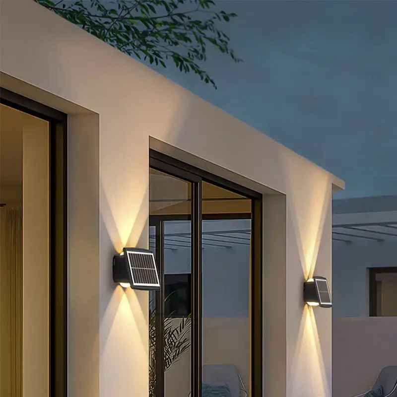 Luce intelligente a Led moderna IP65 per rilevare luce solare solare calda bianca lampada da parete recinzione giardino esterno colorato luce a sospensione