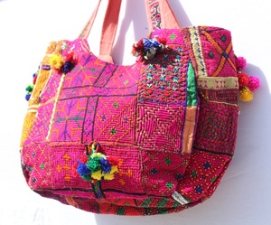 Sac Banjara vintage de qualité supérieure, sac hobo, pochette, sac ethnique indien, fleurs brodées à la main, sac à bandoulière pour femme - Product Image 3