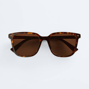 Gafas de Sol Cuadradas Retro Bottega BV, Gafas de Moda con Protección UV para Uso Diario, Veneta - Product Image 1