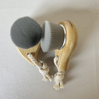Brosse nettoyante visage à poils doux en gros, manche en bois de pin naturel pour une exfoliation douce et un nettoyage en profondeur des pores