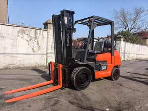 Montacargas Toyota Usado en Venta, 3/5/7/8/10 toneladas, FdZn30, Motor Japonés TCM Komatsu, Potente Montacargas de 4 Ruedas, Diésel/Gasolina - Product Image 6