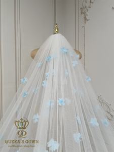 طرحة زفاف جميلة باللون الأزرق الفاتح من QUEENSGOWN، طرحة عروس فاخرة مع زهور شبكية ثلاثية الأبعاد وذيل طويل مع مشط - Product Image 4