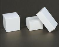 Caja de cartón reciclada para Perfume, embalaje pequeño de papel con impresión personalizada, color blanco/Negro/Kraft