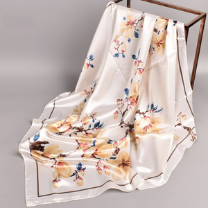 Design <span class=keywords><strong>de</strong></span> fleurs <span class=keywords><strong>de</strong></span> pêche pour femmes 35 "Satin <span class=keywords><strong>carré</strong></span> en <span class=keywords><strong>soie</strong></span> comme des foulards et des enveloppes pour dormir - Product Image 4