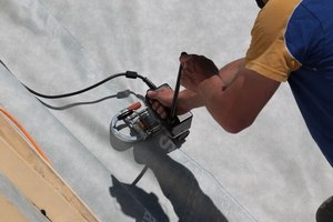 Machine à souder Miniwelder Roof 2 Wedge 220V 800W, température réglable pour membranes d'étanchéité de 1,0 mm - Product Image 5