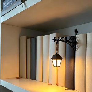 Lámpara Decorativa para Librería, Luz LED para Estantería, Luz Nocturna con Pantalla de Acrílico Negro, Lámpara Colgante para Rincón de Lectura o Escritorio - Product Image 3