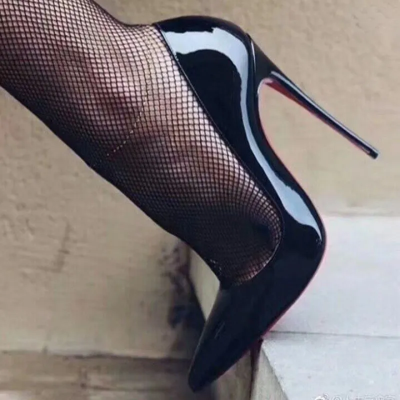 光沢のあるセクシーなファッションカスタムデザインビッグサイズの女性の靴スティレットヒール13 USレディースパンプス