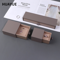 Boîte à Bijoux d'Emballage Huayue Personnalisée avec Logo, Luxe, Marron, à Tiroir Coulissant, en Papier Velours pour Colliers, Bagues et Bracelets