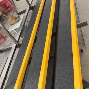 Couverture antidérapante pour marches d'escalier <span class=keywords><strong>en</strong></span> FRP, bord jaune, <span class=keywords><strong>plaque</strong></span> <span class=keywords><strong>en</strong></span> <span class=keywords><strong>fibre</strong></span> <span class=keywords><strong>de</strong></span> <span class=keywords><strong>verre</strong></span> pour escalier d'atelier industriel - Product Image 2