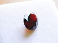 Garnet rouge naturel de forme ovale 13 x 18 mm - Product Image 2
