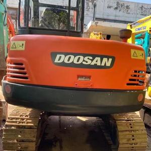 Excavatrice d'occasion Doosan 55, modèle 2022, haute qualité, faible consommation de carburant, mouvement flexible, godet de 0,18 m, moteur, boîte de vitesses, PLC - Product Image 6