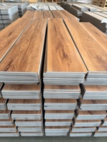 Wasserfester Loose-Lay Vinyl-Plankenboden mit Klicksystem, Farbenfroher Moderner Stil für Innenräume, Heim- und Bürodekoration
