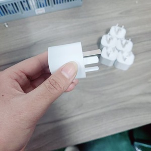 Travel <b>Adapter</b> Universal 100-240V 10A-16A AC <b>Plug</b> Converter For International Use With Over Charging Protection - Product Image 4