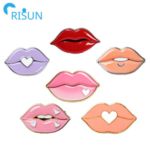 卸売り口唇レッドピンクリップスティックエナメルピンカスタムロゴリップスティックピンフェミニズムセクシー口唇エナメルラペルバッジブローチ - Product Image 1