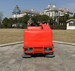 Autolaveuse autoportée pour le nettoyage des sols, des rues et des grands espaces extérieurs - Product Image 2