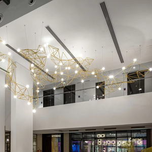 Lustre LED moderne en métal et verre, design géométrique minimaliste, fabrication professionnelle, idéal pour les galeries d'art - Product Image 1