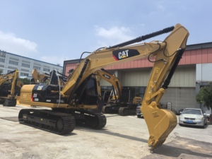รถขุดตีนตะขาบ CAT 320D2 มือสอง ขนาดกลาง 20 ตัน พร้อมใช้งาน นำเข้าจากญี่ปุ่น เครื่องยนต์ C7.1 แท้จากญี่ปุ่น ชั่วโมงการทำงานต่ำ รถขุดไฮดรอลิก - Product Image 6
