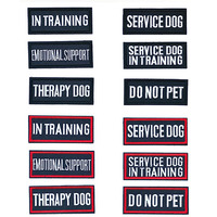 Prêt à expédier – Broderie en tissu 4*9 cm, noir et rouge, motif Chien d'assistance en formation, avec fixation auto-agrippante, pour vêtements de chien et appliques