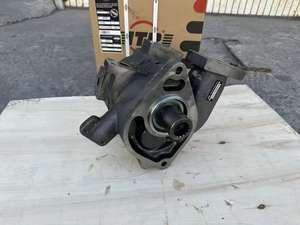 ปั๊มเกียร์มอเตอร์ลูกสูบไฮดรอลิกมอเตอร์ชิ้นส่วนไฟฟ้า CA-T D8R 374-1605 3741605 - Product Image 2