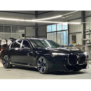 Kit de carrosserie sport 2023 pour BMW Série 7 G12 (2016-2022) : Amélioration pare-chocs avant, phares, capot, pare-chocs arrière et feux arrière - Product Image 4