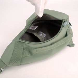 Sac à bandoulière antivol unisexe personnalisé en gros Nouveau design Sac de poitrine léger avec doublure en nylon et polyester imperméable à l'eau Fermeture éclair - Product Image 5