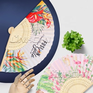 Ventilador de mano plegable de tela de poliéster de bambú de sublimación en blanco personalizado - Product Image 1