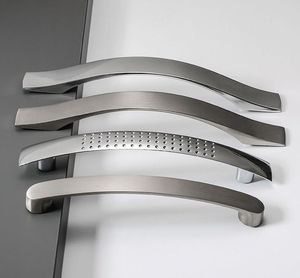<span class=keywords><strong>Poignée</strong></span> de tiroir d'armoire en nickel brossé chromé brillant moderne <span class=keywords><strong>Poignée</strong></span> solide en aluminium - Product Image 3