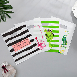 Bolsa de Camiseta de PE Reciclado Personalizada de un Solo Uso con Impresión de Logotipo para Supermercados y Exposiciones - Product Image 1