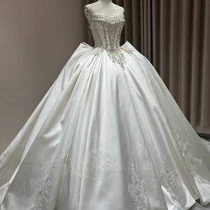 Vestido de Novia Moderno con Cuentas Xx09, Estilo Princesa, con Cola de Capilla, Apliques Elegantes, Sin Tirantes, con Botones - Product Image 4