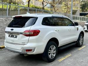 SUV Usato Ford Everest 2.0T Benzina AWD Lusso 5 Posti 2017 LHD Automatico 245 CV Off-Road Potente - Vendita Calda - Product Image 6
