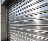 Volet roulant moderne en alliage d'aluminium à économie d'énergie, résistant au vent et à l'eau, avec moteur télécommandé aux normes américaines, pour garage.