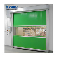 Rails de guidage et boîte de couverture en acier inoxydable adaptés à la porte de volet roulant en PVC à grande vitesse de l'industrie alimentaire