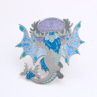 Broche en émail métallique peinte, motif dragon de dessin animé mignon, personnage d'anime fantastique, badge de revers, bijou, cadeau pour les amateurs de films