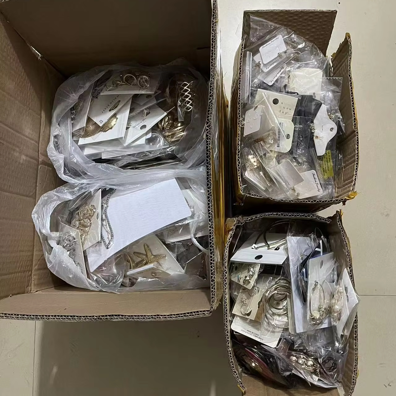 1 кг 80-150 шт., ювелирные изделия, оптовая продажа, Прямая поставка с завода, ювелирные изделия, таинственная коробка, серьги, колье, браслеты, разные случайные