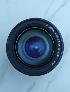 Objectif 18-200mm f/3.5-6.3 DC OS HSM F d'occasion — un objectif pour tout, stabilisation optique, excellent état, entièrement fonctionnel ! - Product Image 4