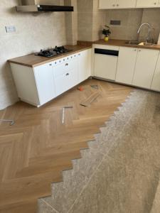 Fournisseur de planches de vinyle rigides Pavimento bon marché imperméables Click Floating Floor Planches de <span class=keywords><strong>sol</strong></span> en <span class=keywords><strong>plastique</strong></span> en pierre Board SPC Flooring - Product Image 5